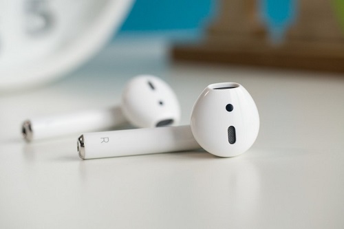 قصة الرجل الذي ابتلع سماعات AirPods - لا تجرب ذلك!